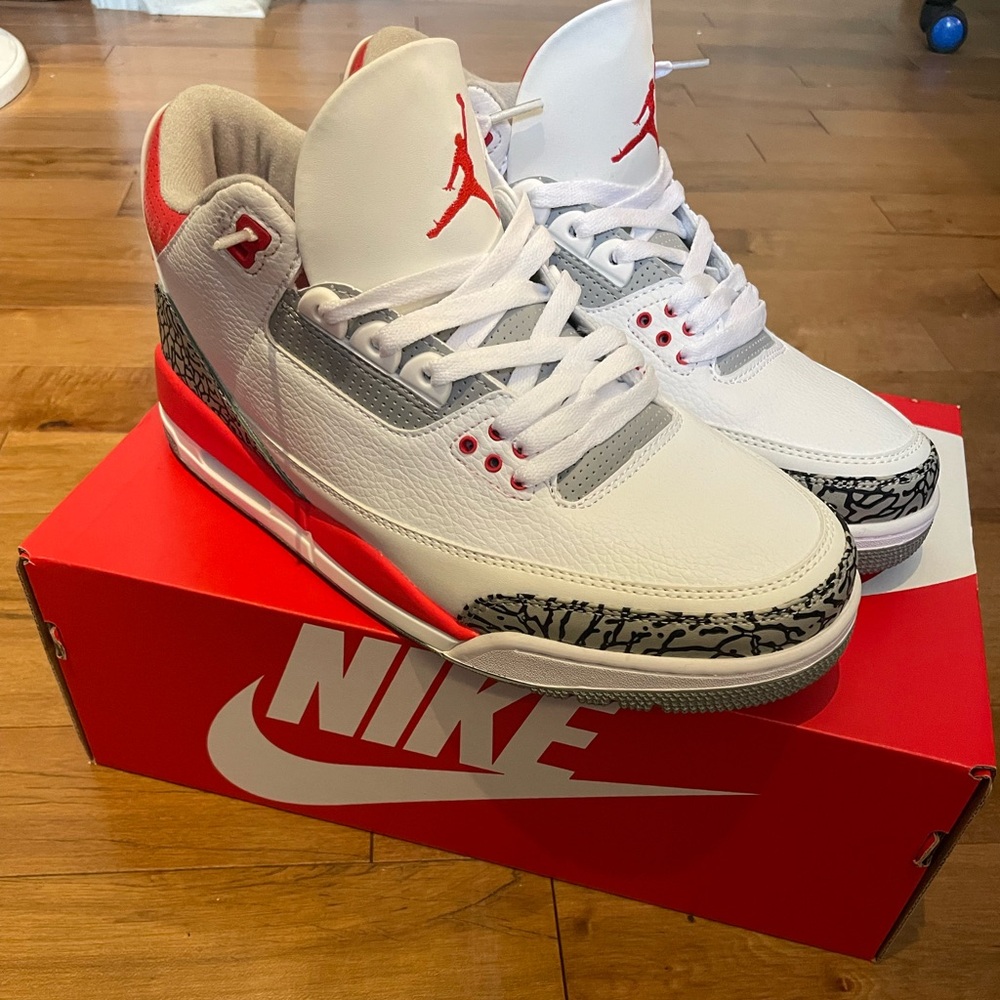 Air Jordan 3 White and Red